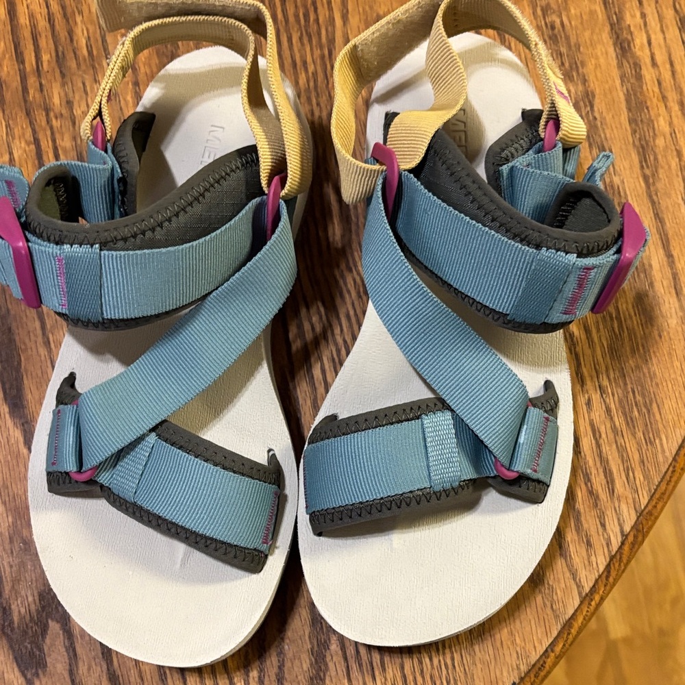 Merrell New without tag size‎ 7 Blue and Pink yellow Strappy Sandals